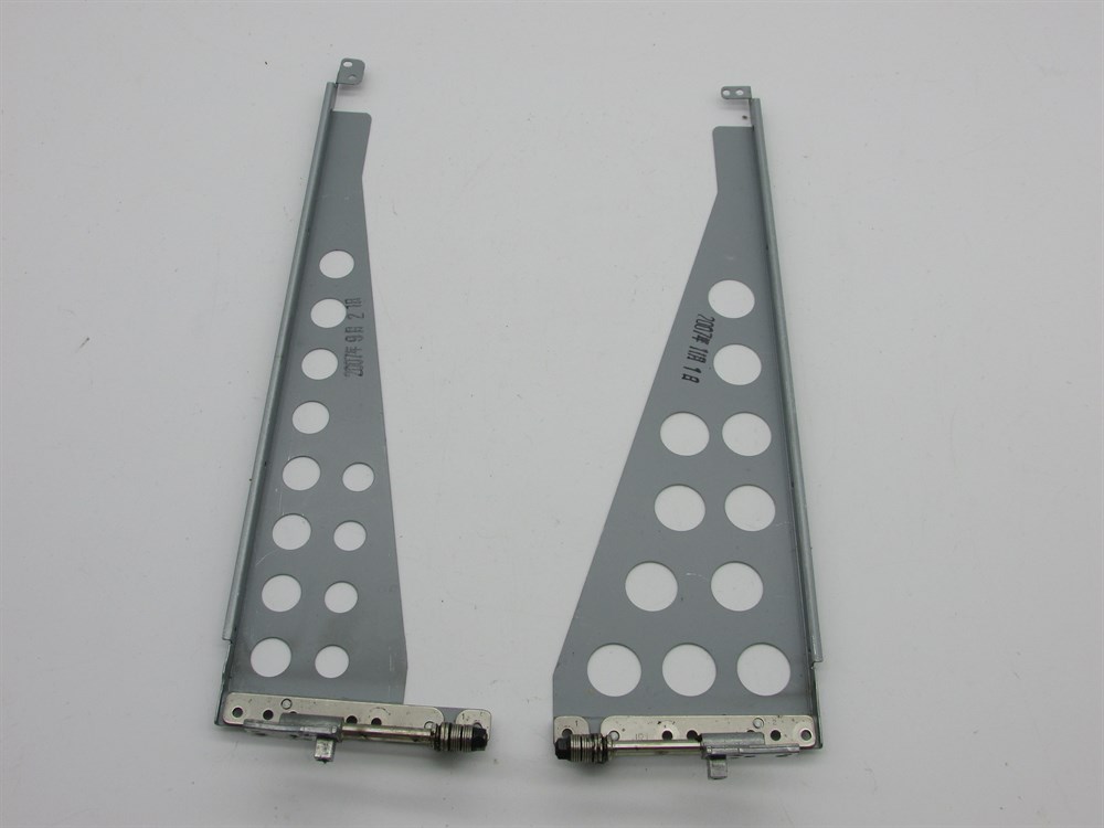 TOSHİBA EQUIUM A200- 1V0 MODEL NO PSAF5E-002006N5 Notebook  Menteşe