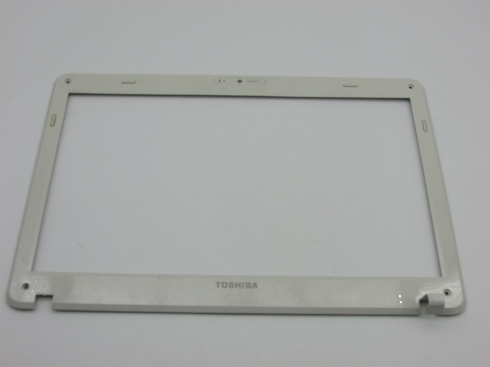 TOSHİBA SATELLİTE L635 PART NO - PSK04E-01400RTE  Lcd Bezel On