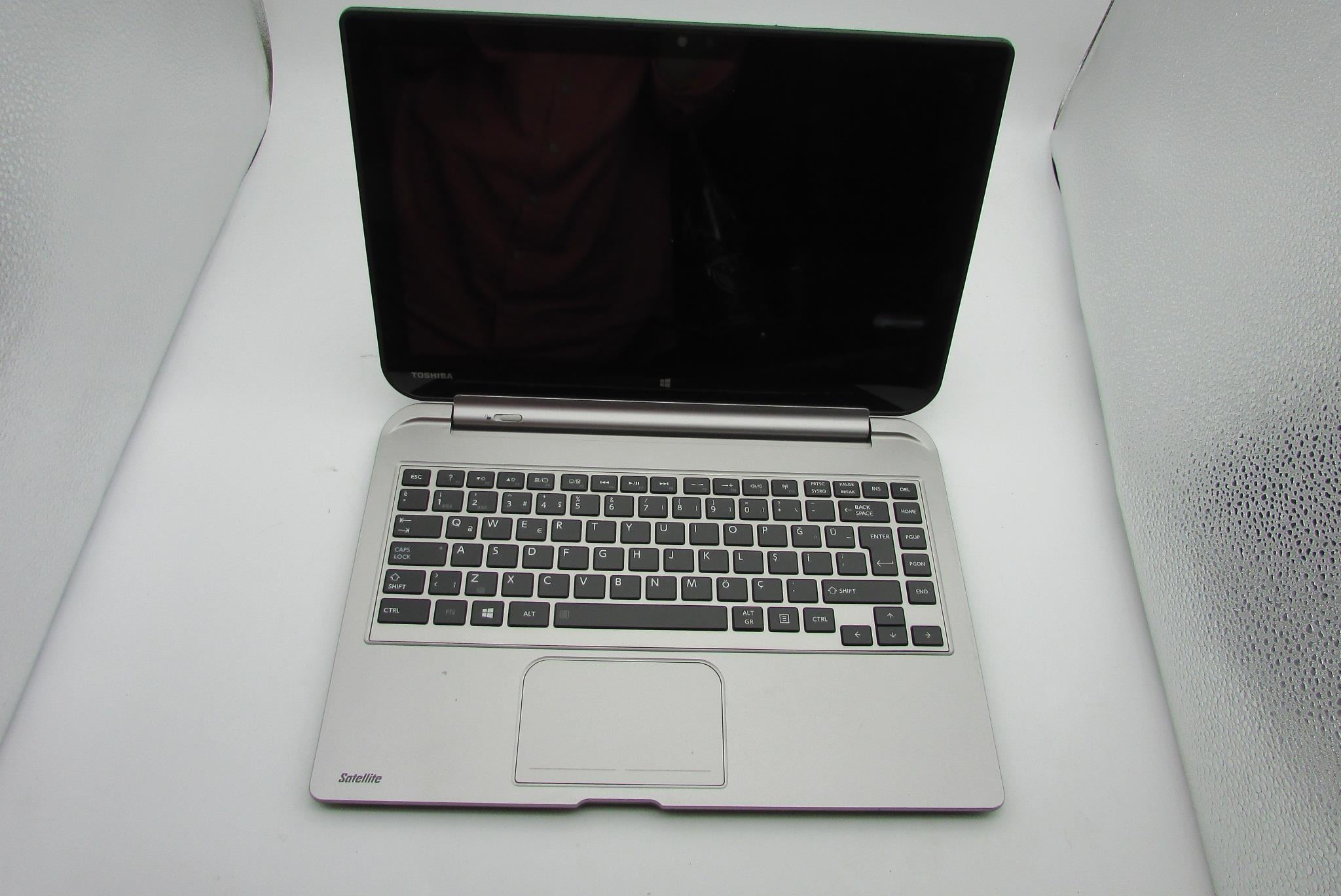 TOSHİBA W30T-A İKİNCİ EL NOTEBOOK