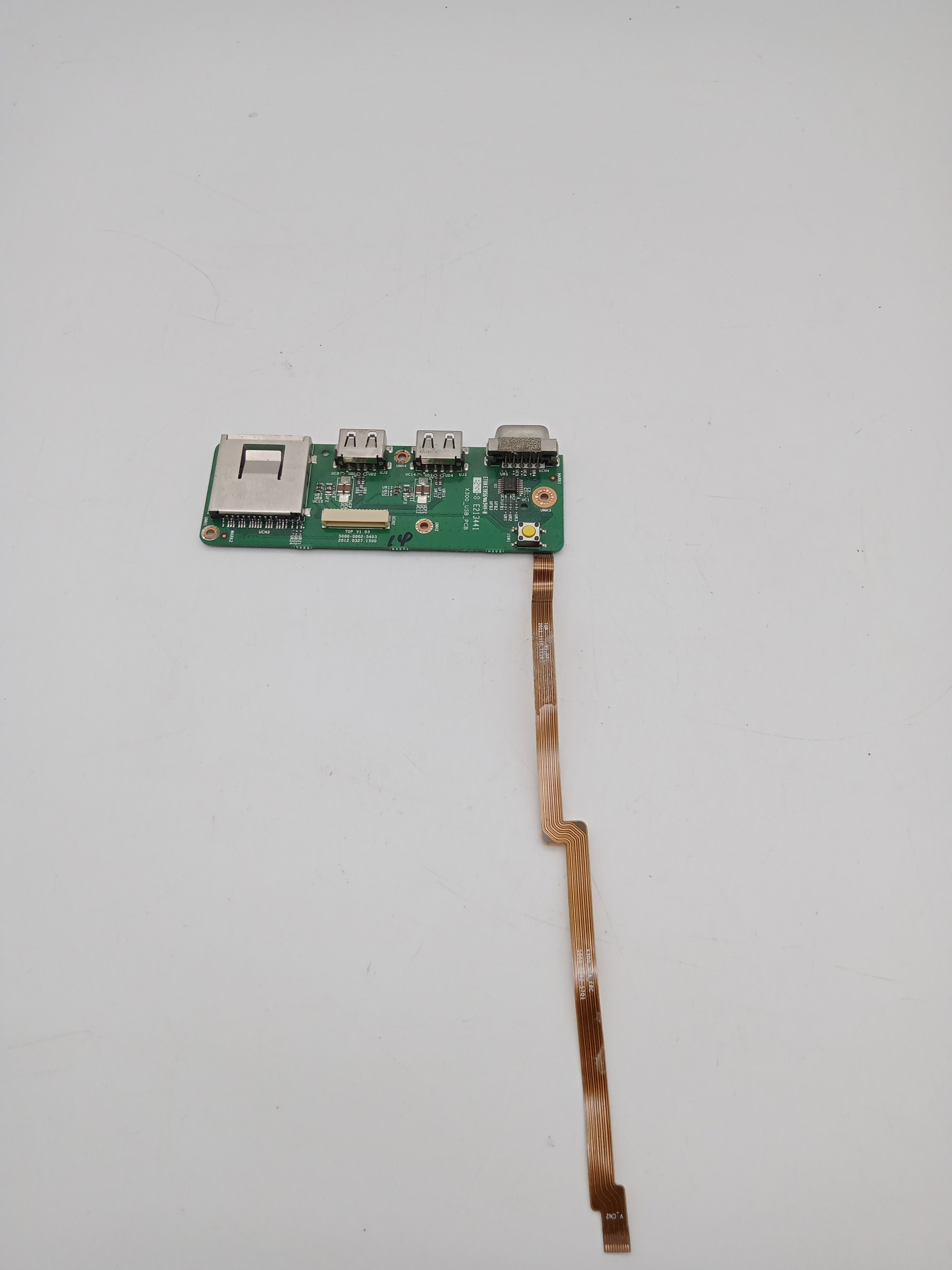 VESTEL NB ONYX PLUS 141YU-B987-D32-W8C  Notebook  Usb Data Soket