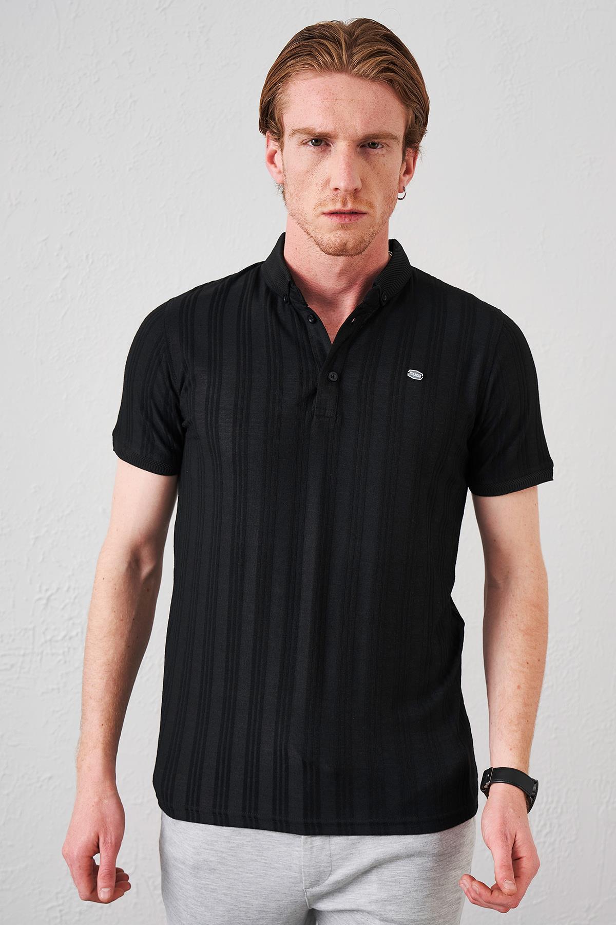 Erkek Siyah Ayaklı Gömlek Yaka Boydan Üç Fitilli Süprem Jakarlı Tişört