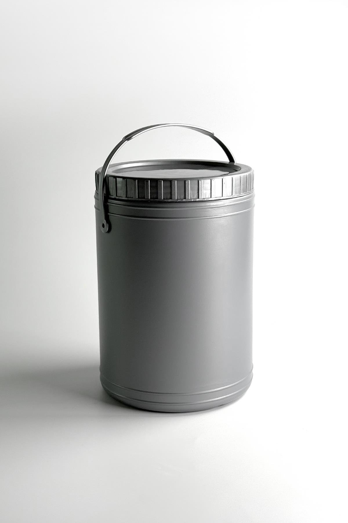 Пластиковая бутылка для смазки 1000 мл серого цвета