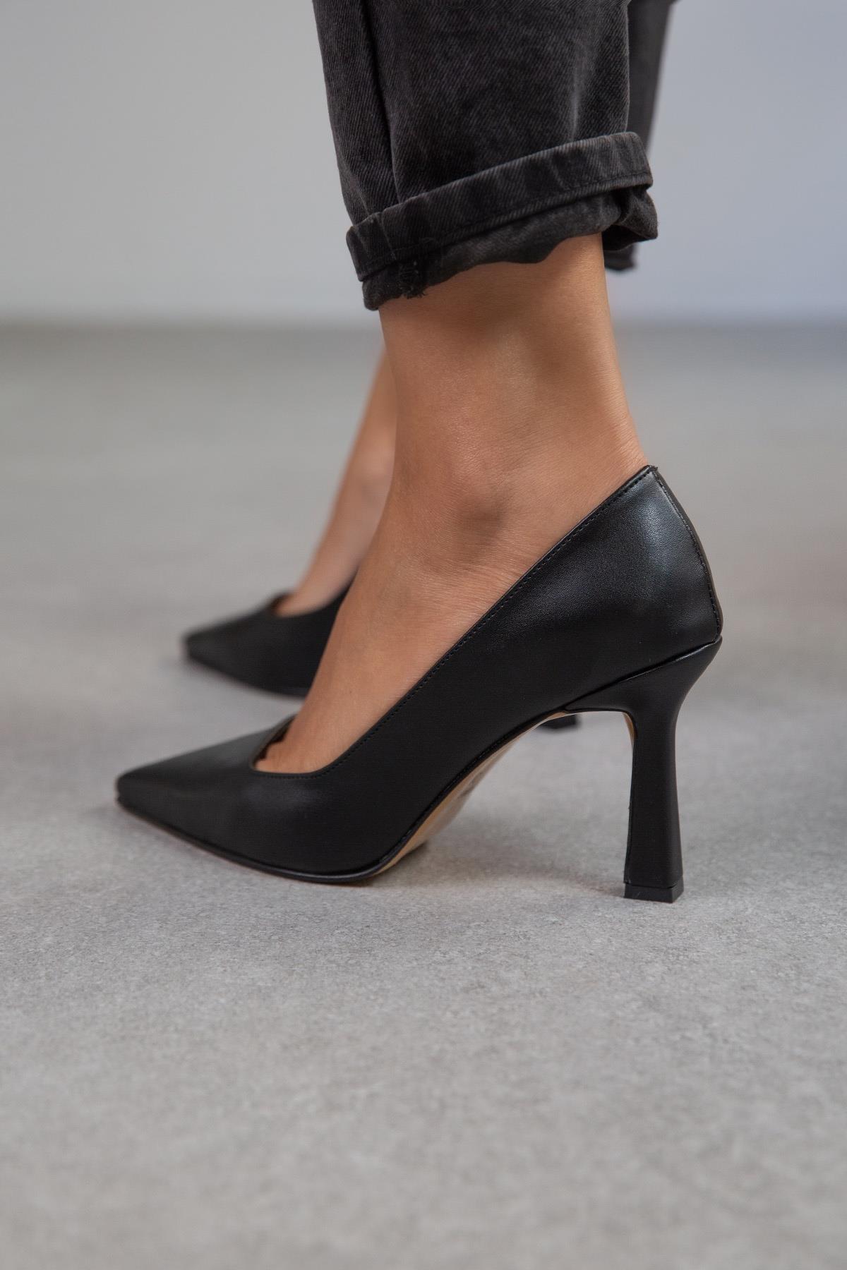 ANETT SİYAH DERİ STİLETTO SİYAH