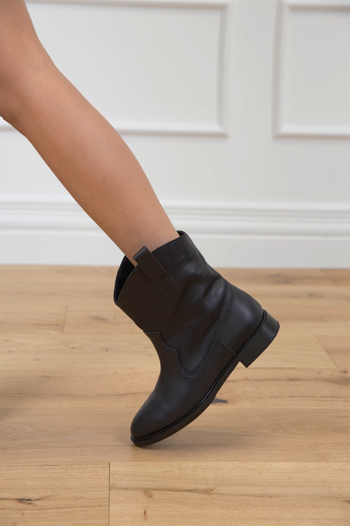 ASH SİYAH DERİ BOT SİYAH