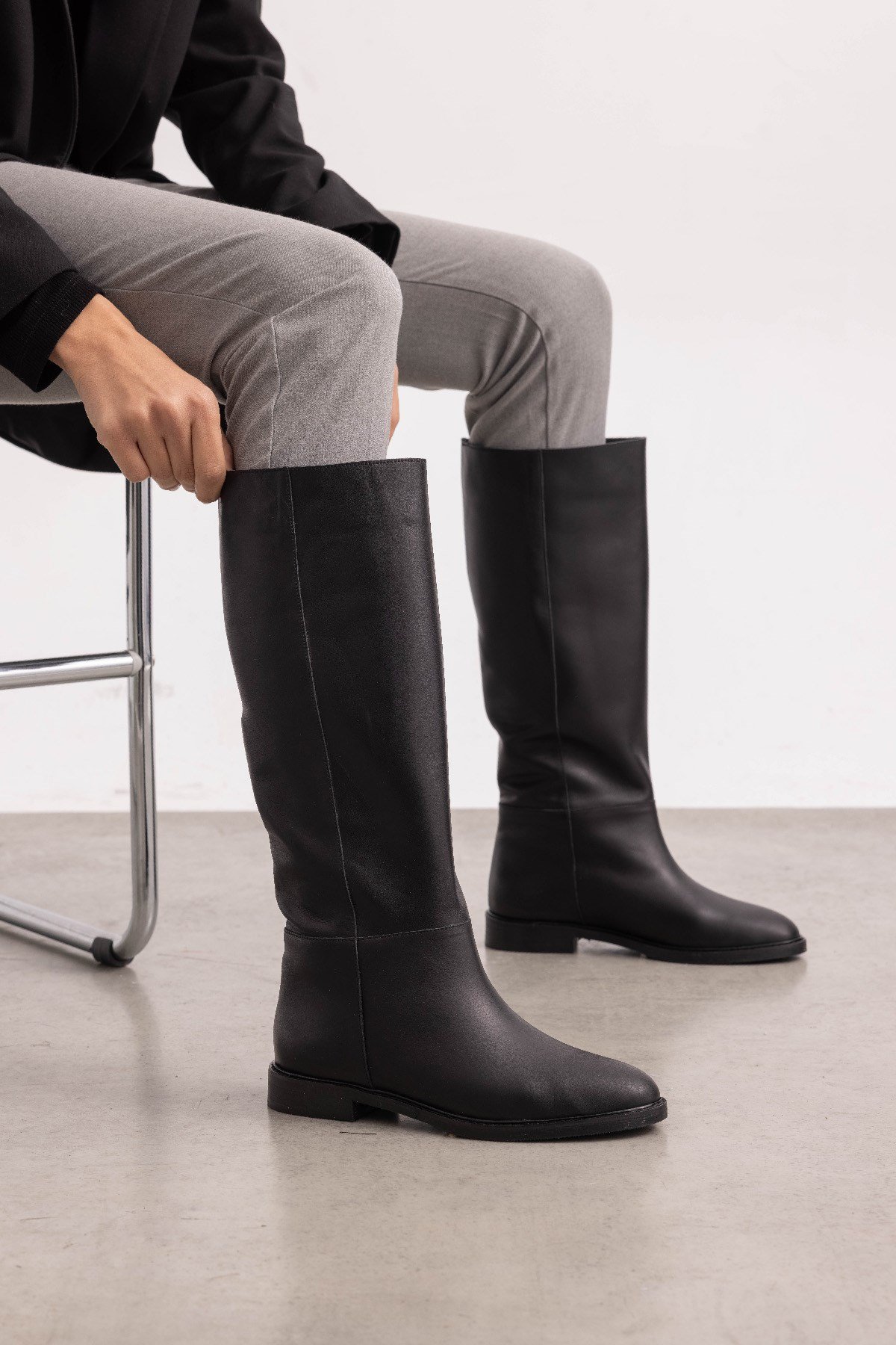 AWAY SİYAH DERİ ÇİZME SİYAH