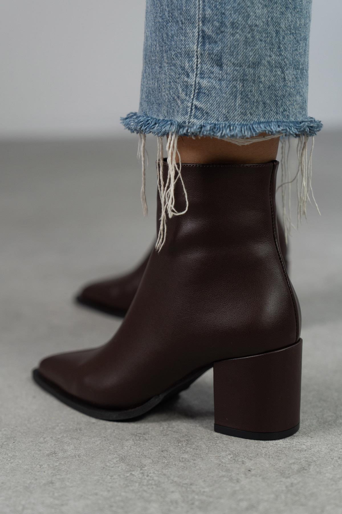 BERLİN KAHVE DERİ BOT KAHVE