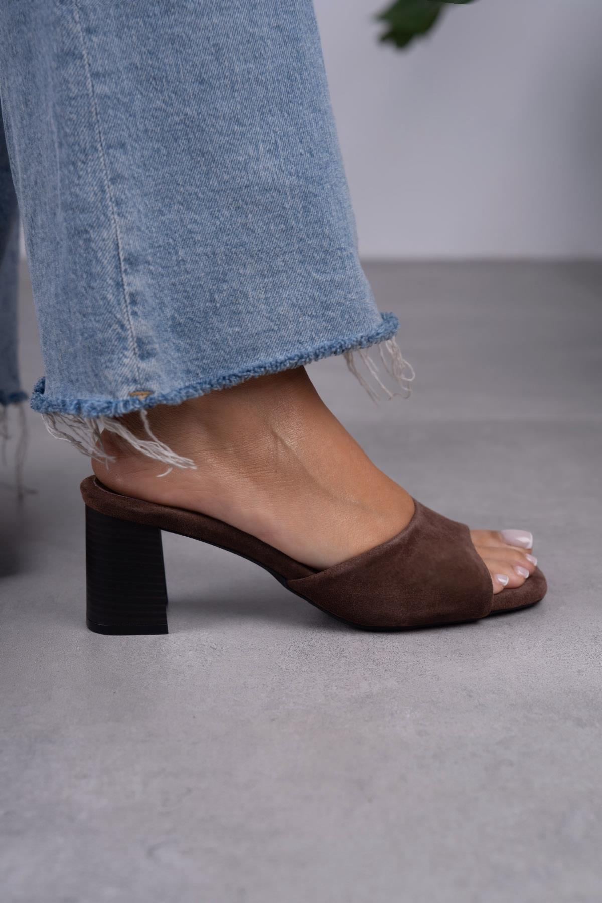 BLOCK KOYU KAHVE SÜET TERLİK KAHVE