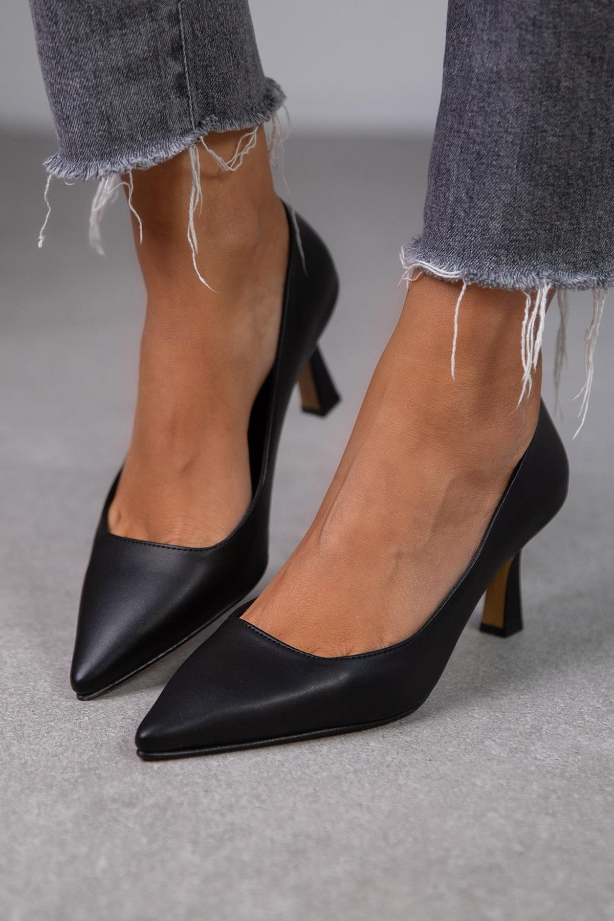 BLUSH SİYAH DERİ STİLETTO SİYAH DERİ