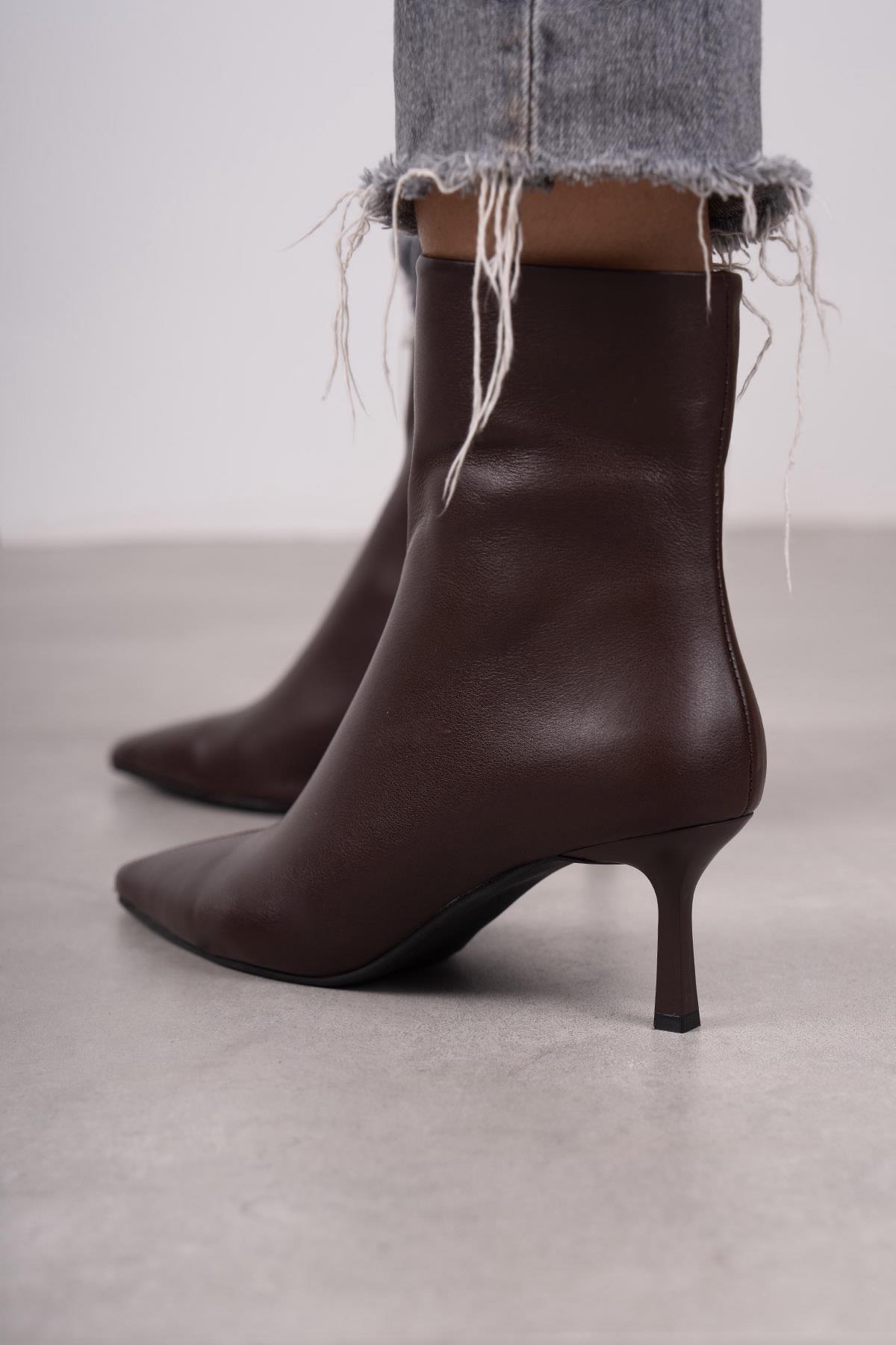 CAMİLİA KAHVE DERİ BOT KAHVE