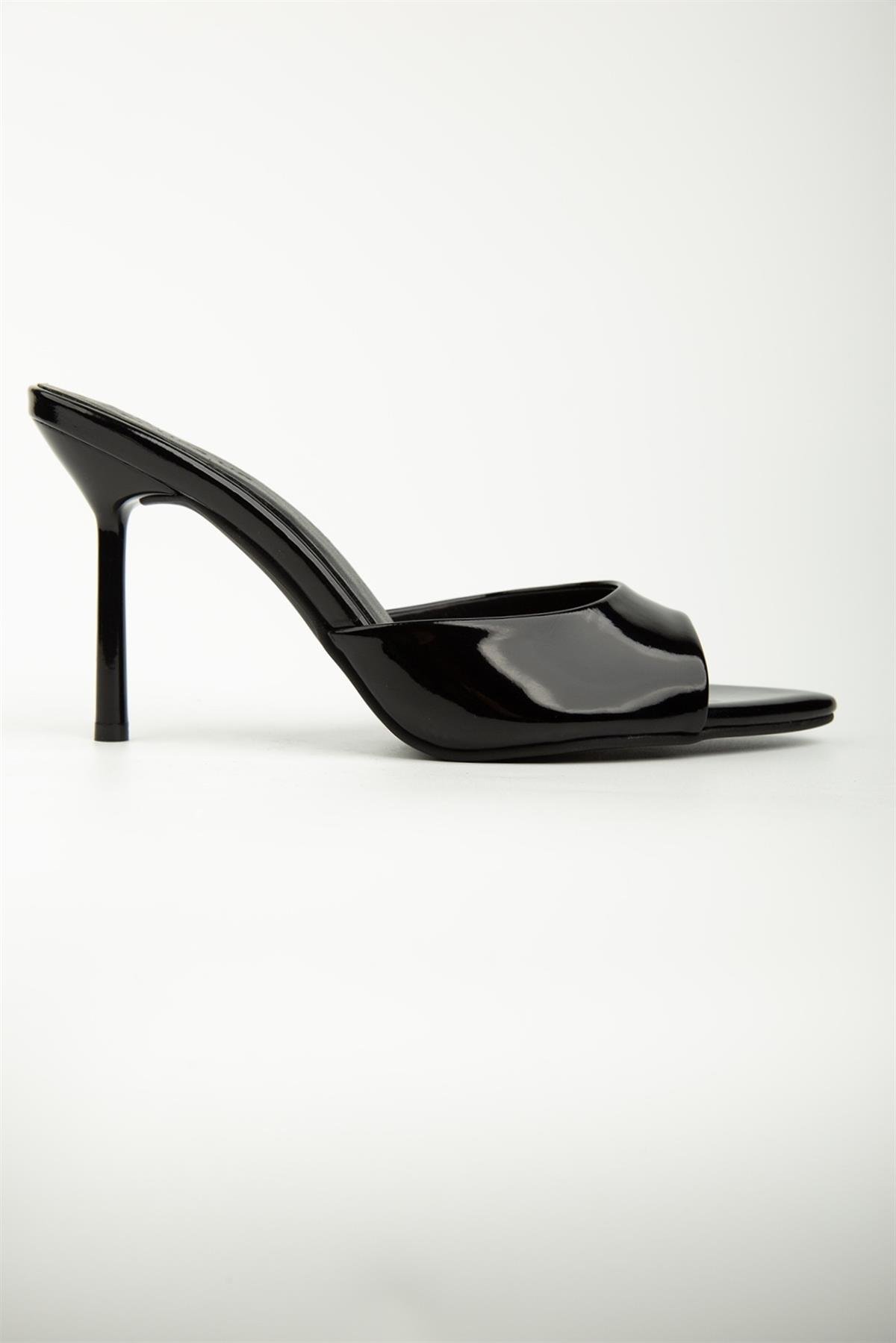 CARMEN SİYAH RUGAN TERLİK SİYAH RUGAN