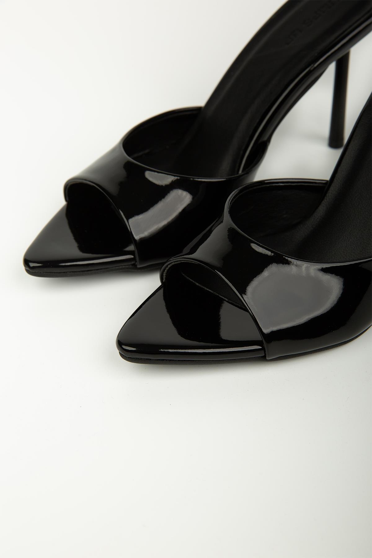 CARMEN SİYAH RUGAN TERLİK SİYAH RUGAN