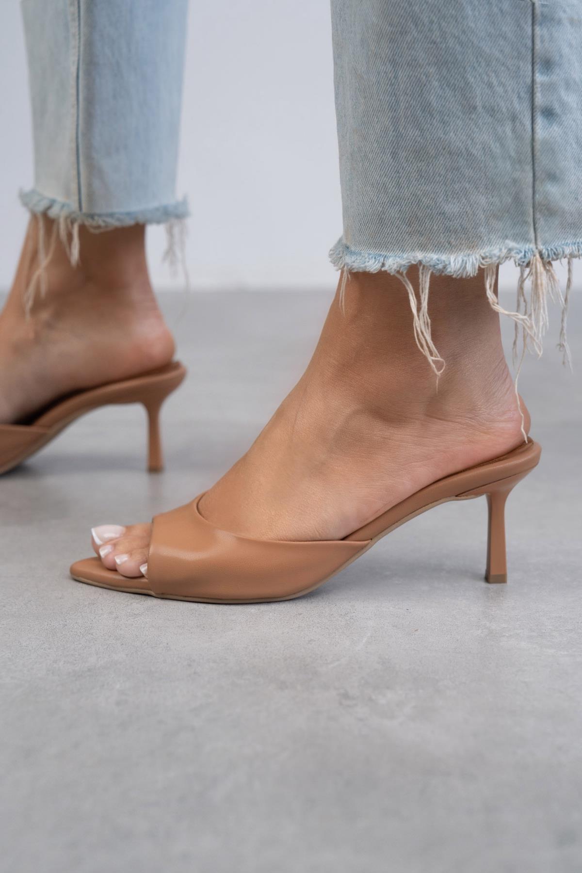 CLARA KARAMEL DERİ TERLİK KARAMEL DERİ