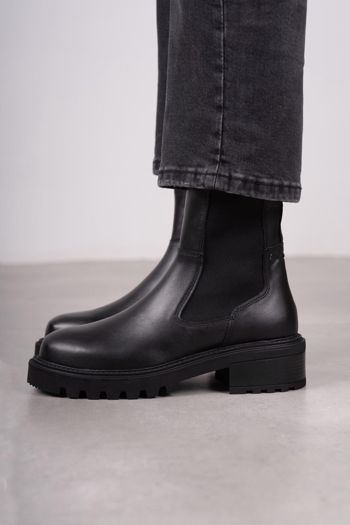 CODE SİYAH DERİ BOT SİYAH DERİ