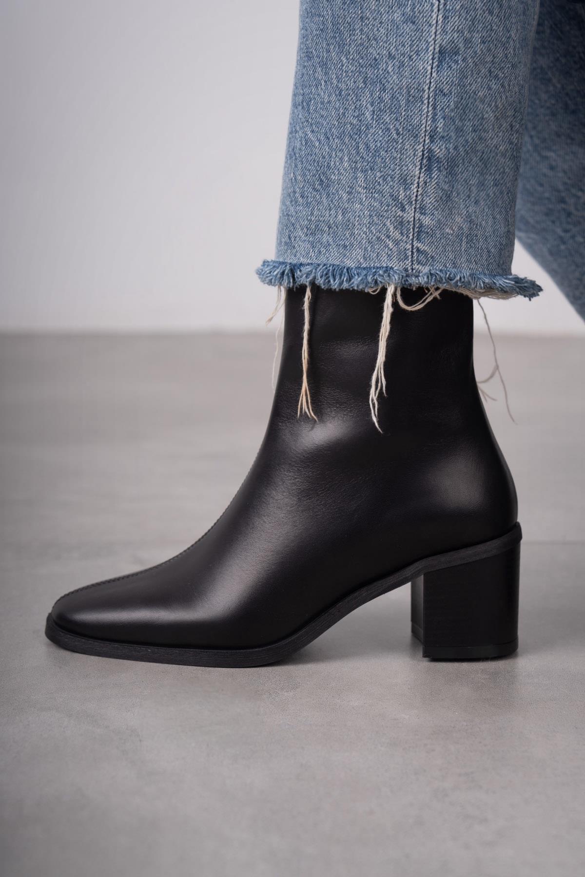 ELENOR SİYAH DERİ BOT SİYAH DERİ