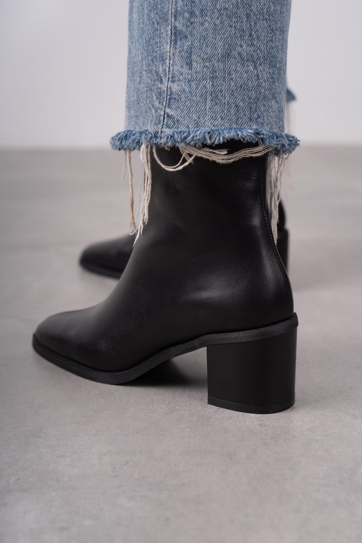 ELENOR SİYAH DERİ BOT SİYAH DERİ