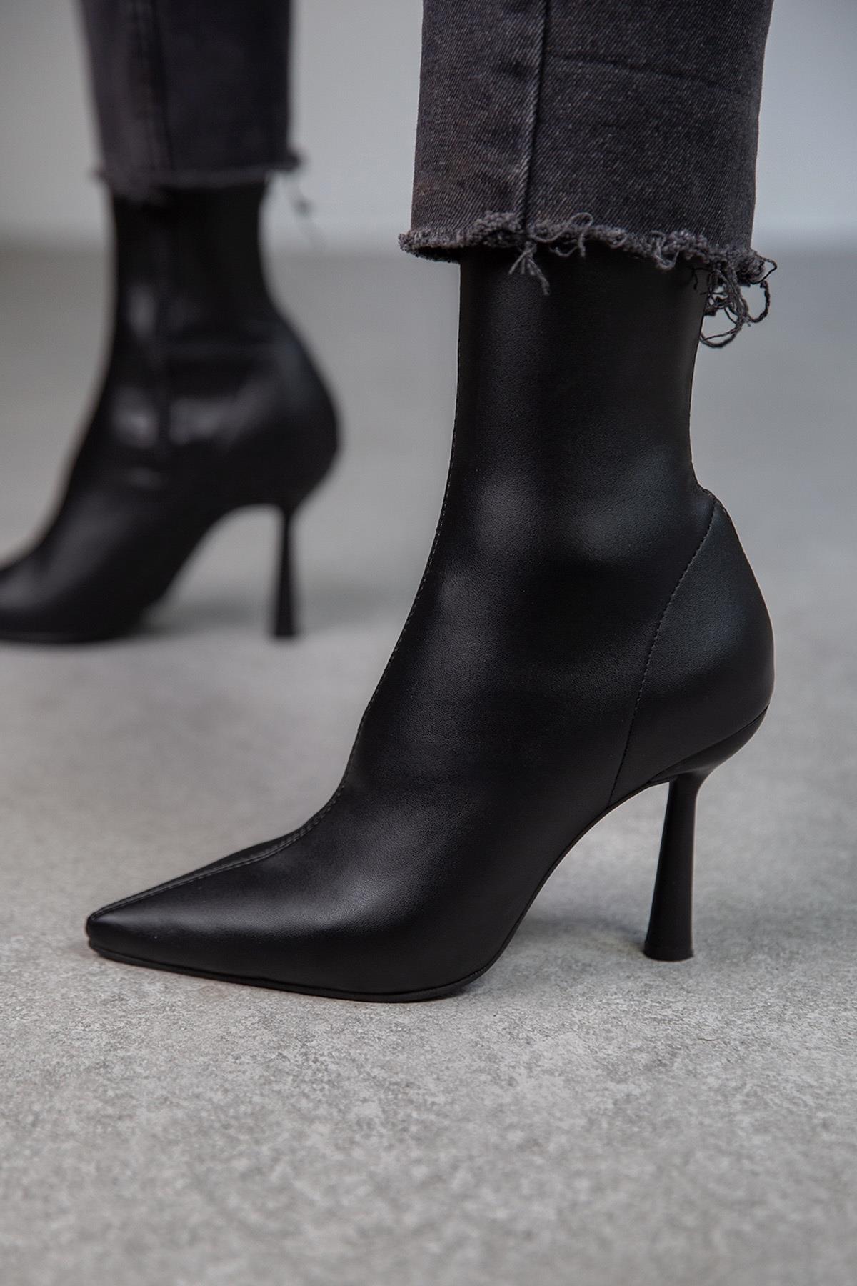 FALL STREÇ SİYAH DERİ BOT SİYAH