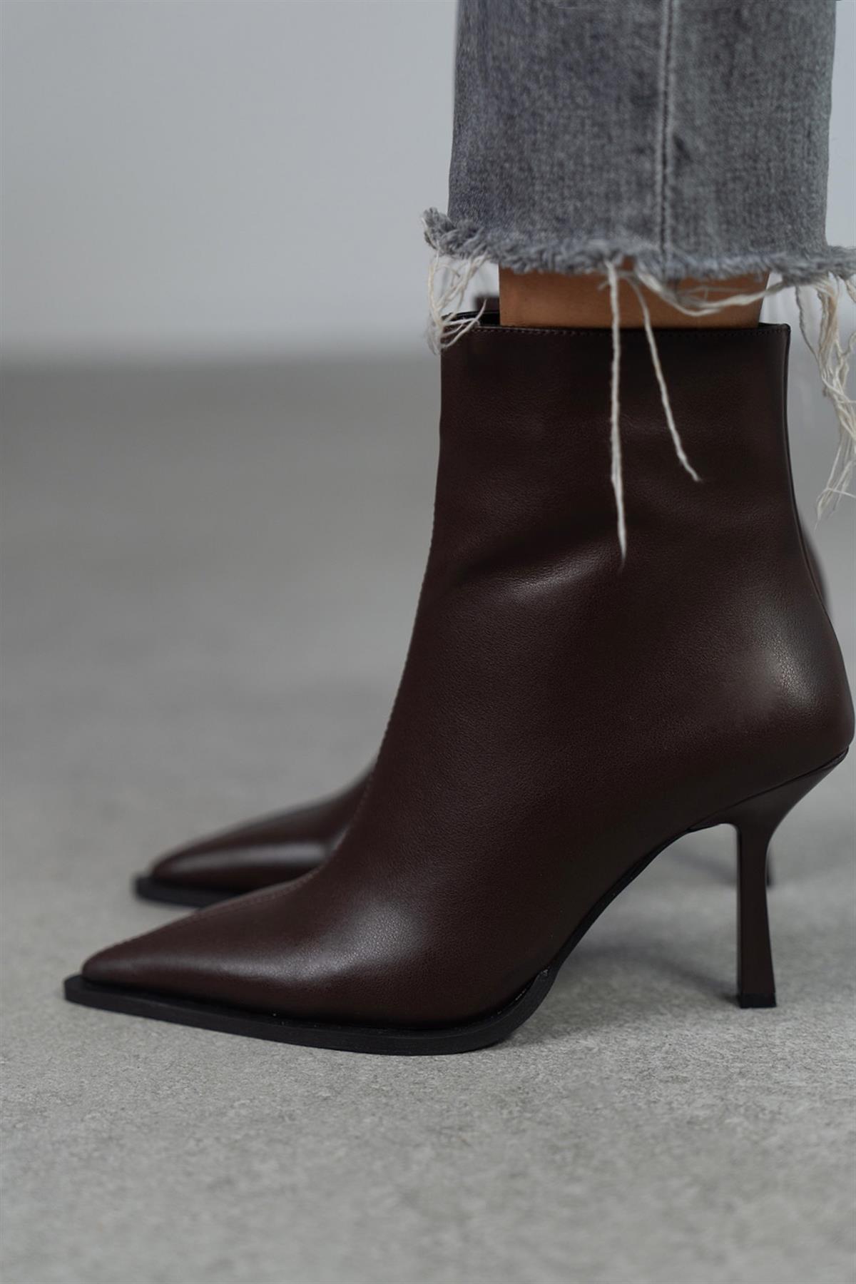 JANET KAHVE DERİ BOT KAHVE