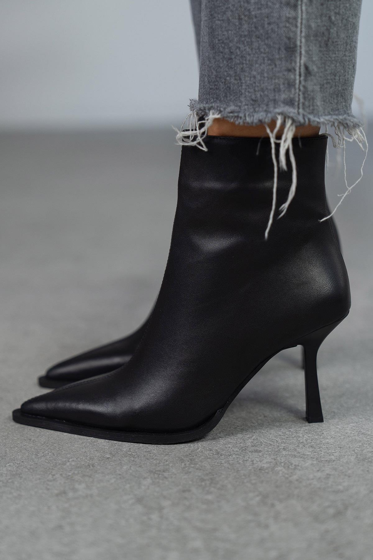 JANET SİYAH DERİ BOT SİYAH DERİ