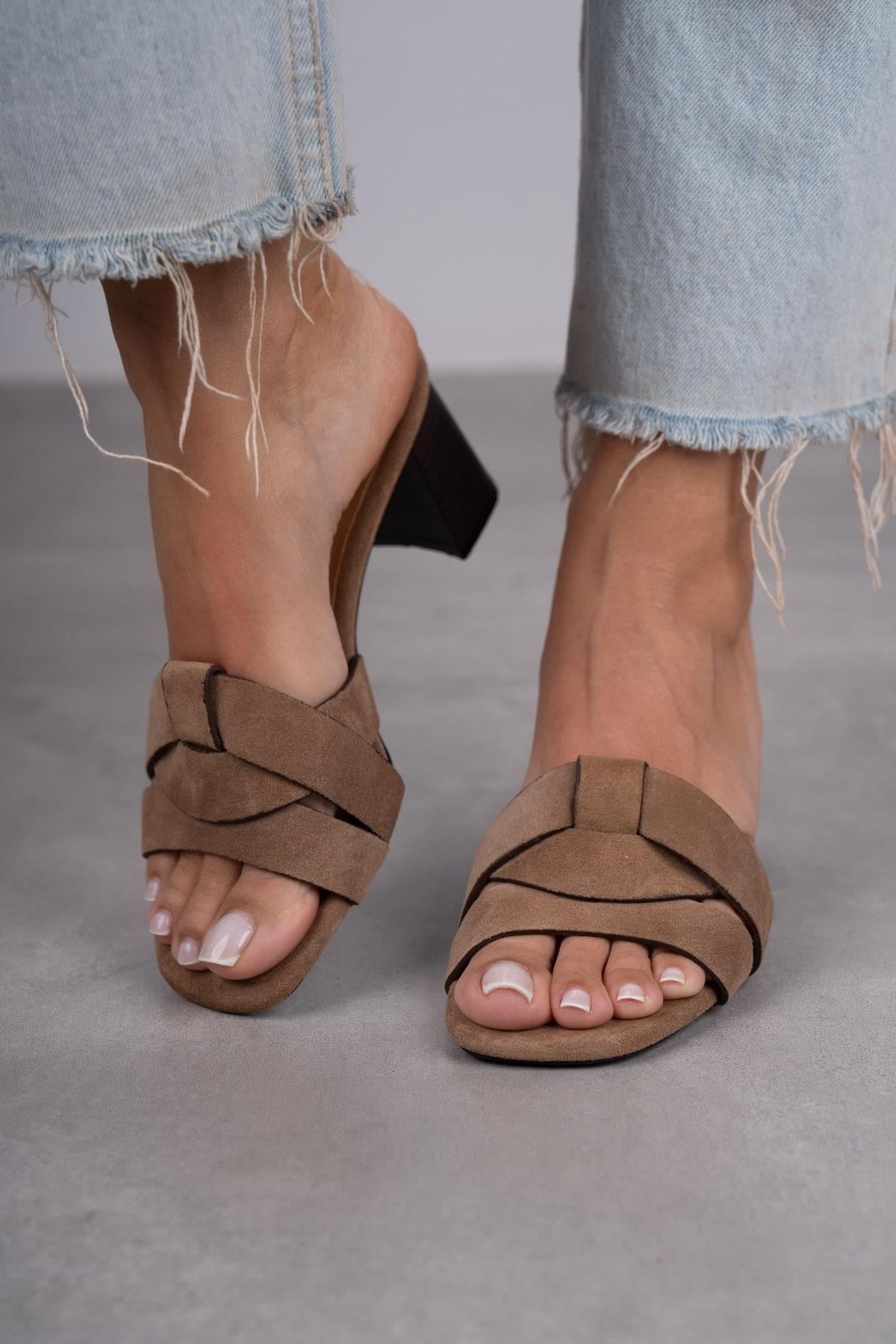 LİNDA TERLİK AÇIK KAHVE SÜET