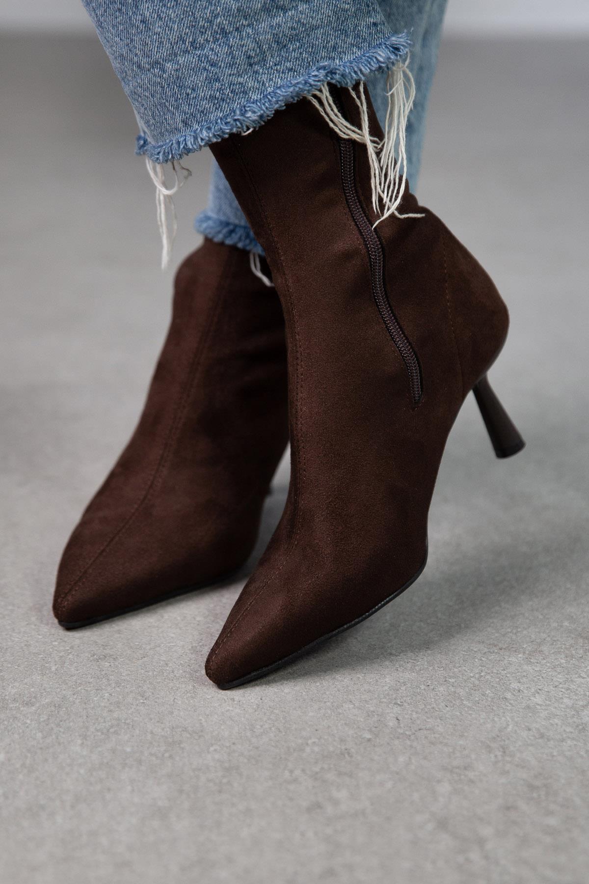 LOOK STREÇ KOYU KAHVE SÜET BOT KAHVE