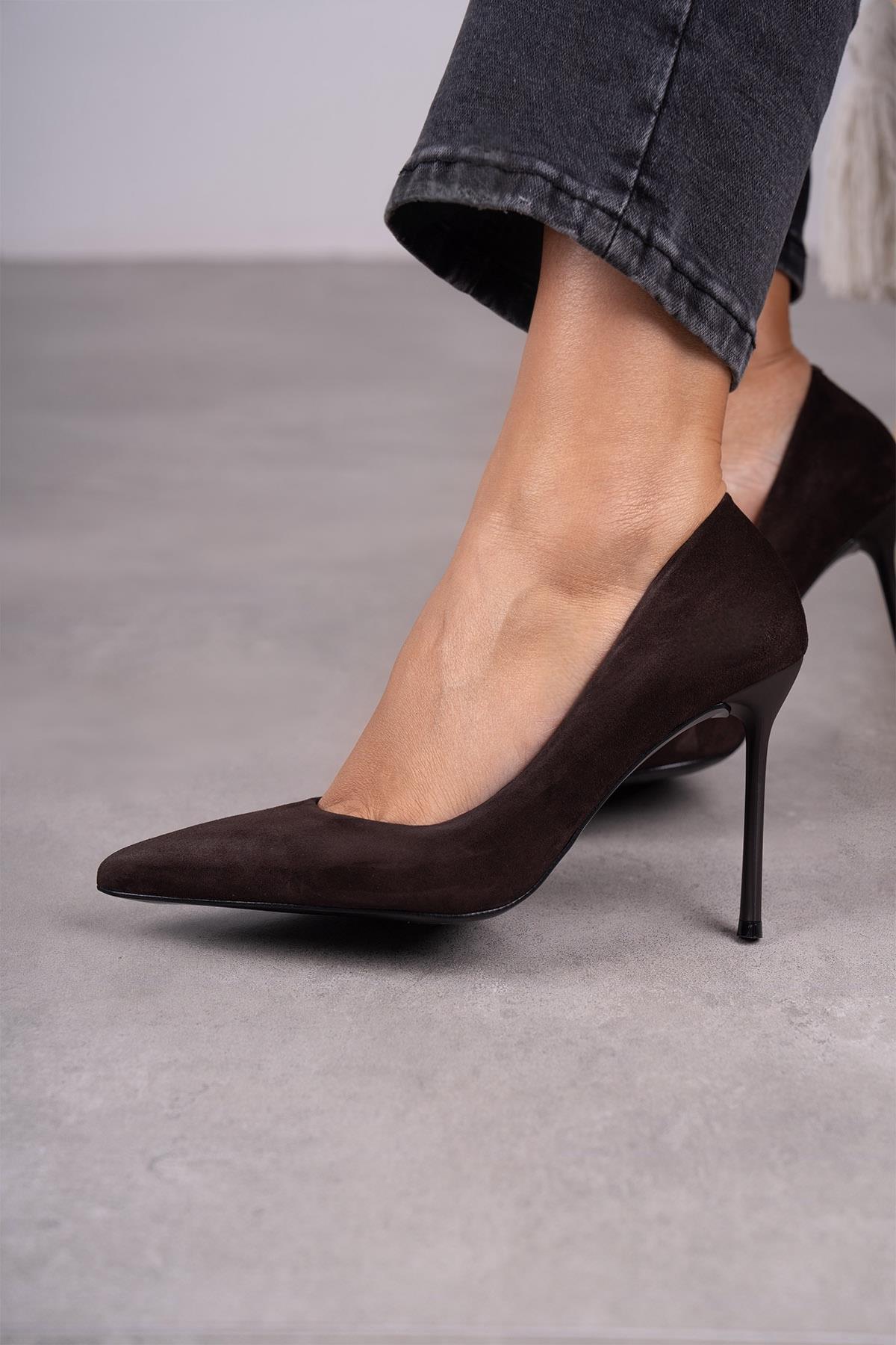 QUEEN KOYU KAHVE SÜET STİLETTO KAHVE
