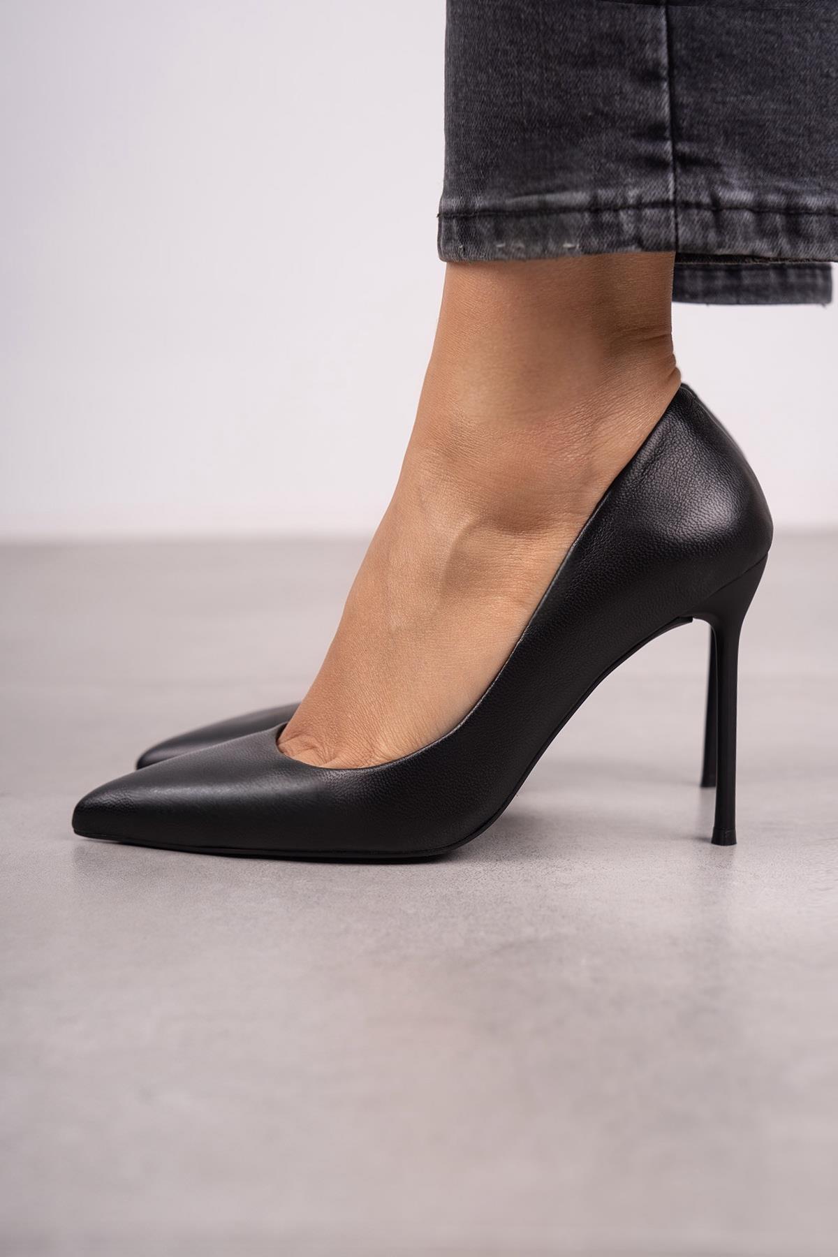 QUEEN SİYAH DERİ STİLETTO SİYAH DERİ