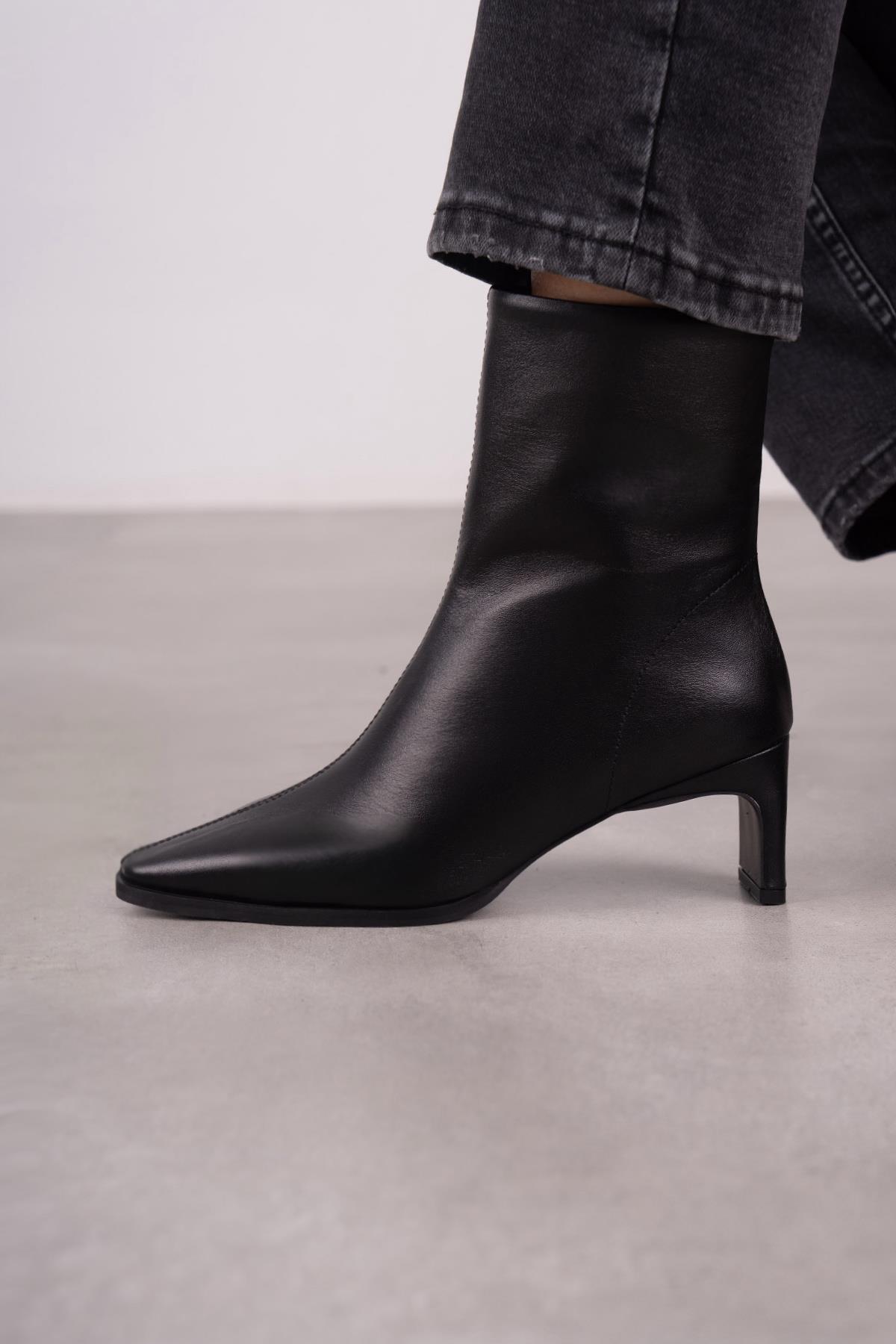 RENDA SİYAH DERİ BOT SİYAH DERİ