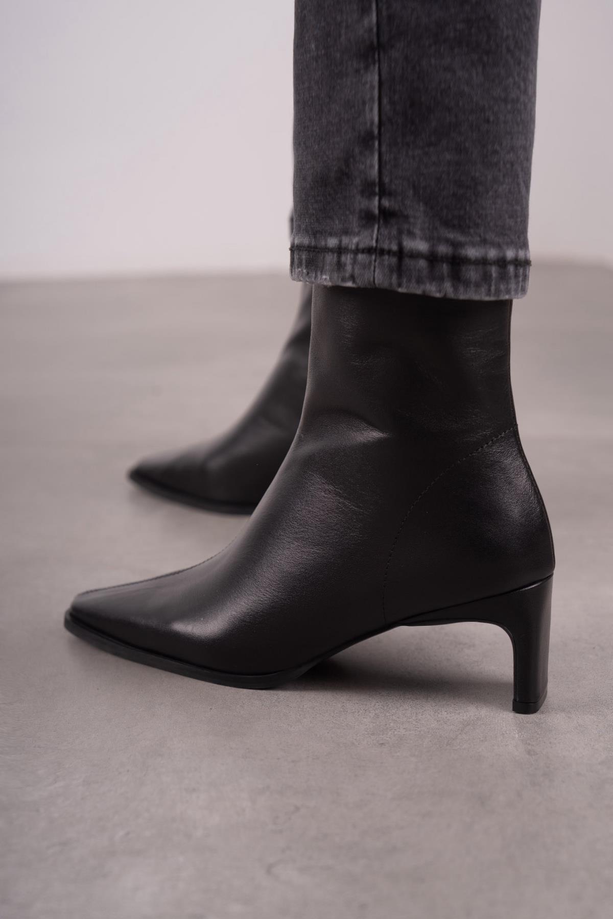 RENDA SİYAH DERİ BOT SİYAH DERİ