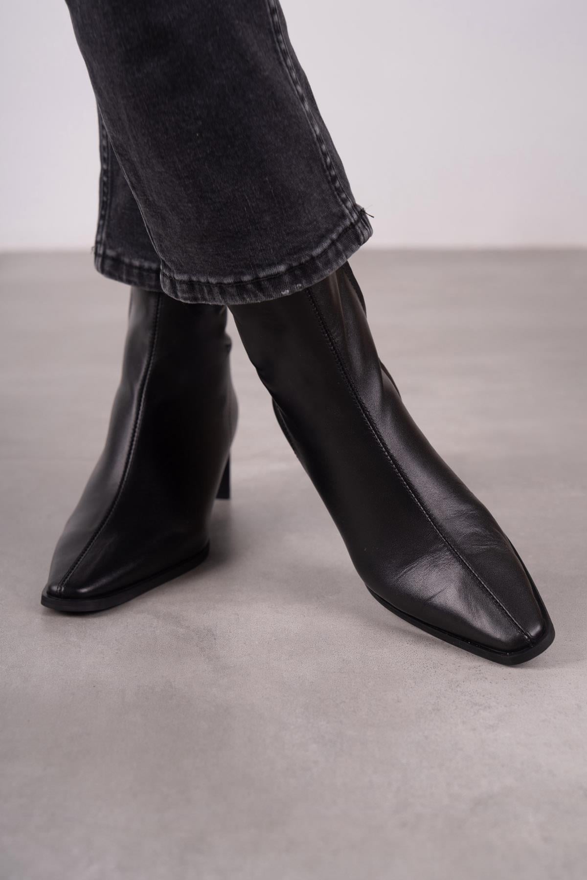 RENDA SİYAH DERİ BOT SİYAH DERİ