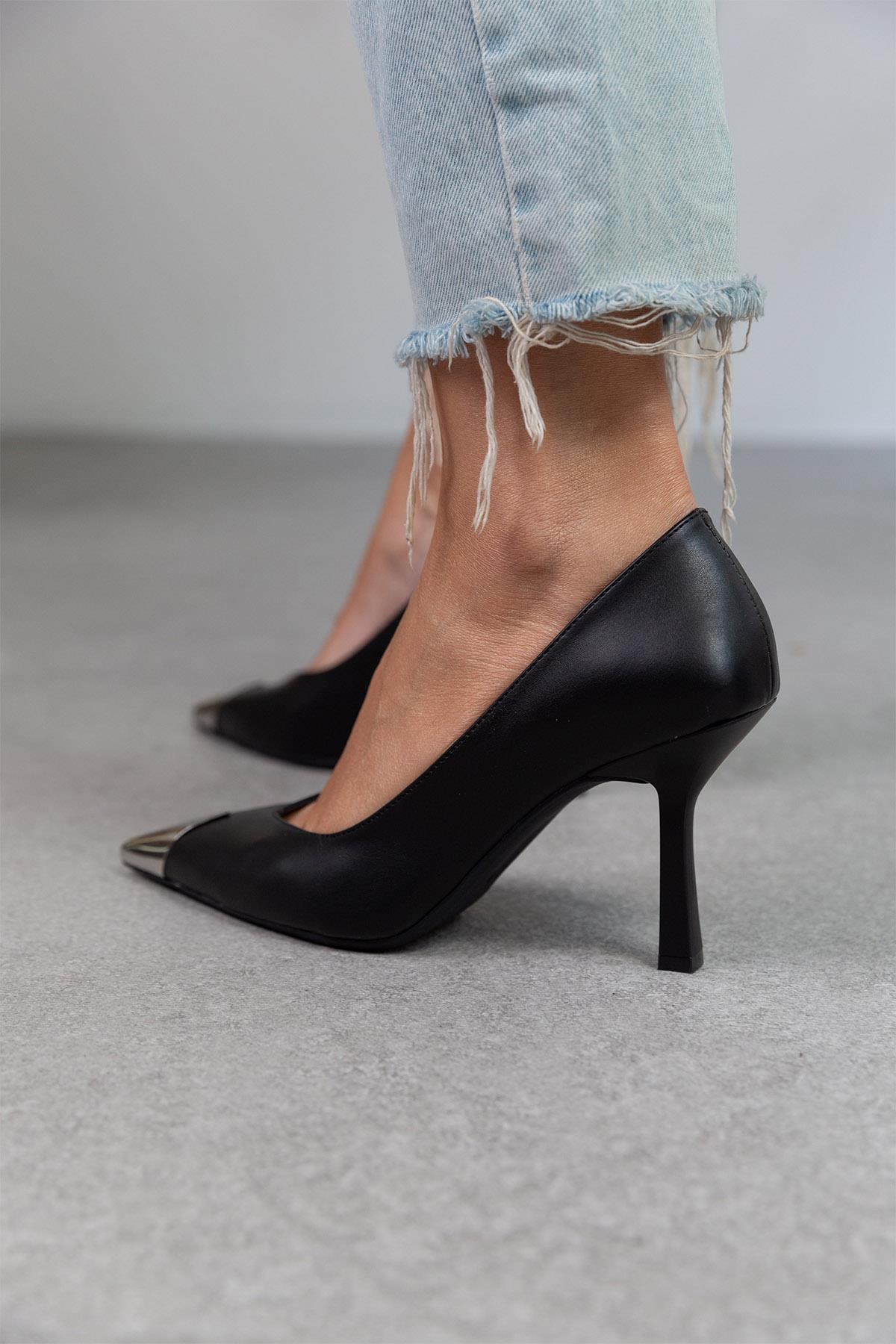 ROCK SİYAH DERİ STİLETTO SİYAH