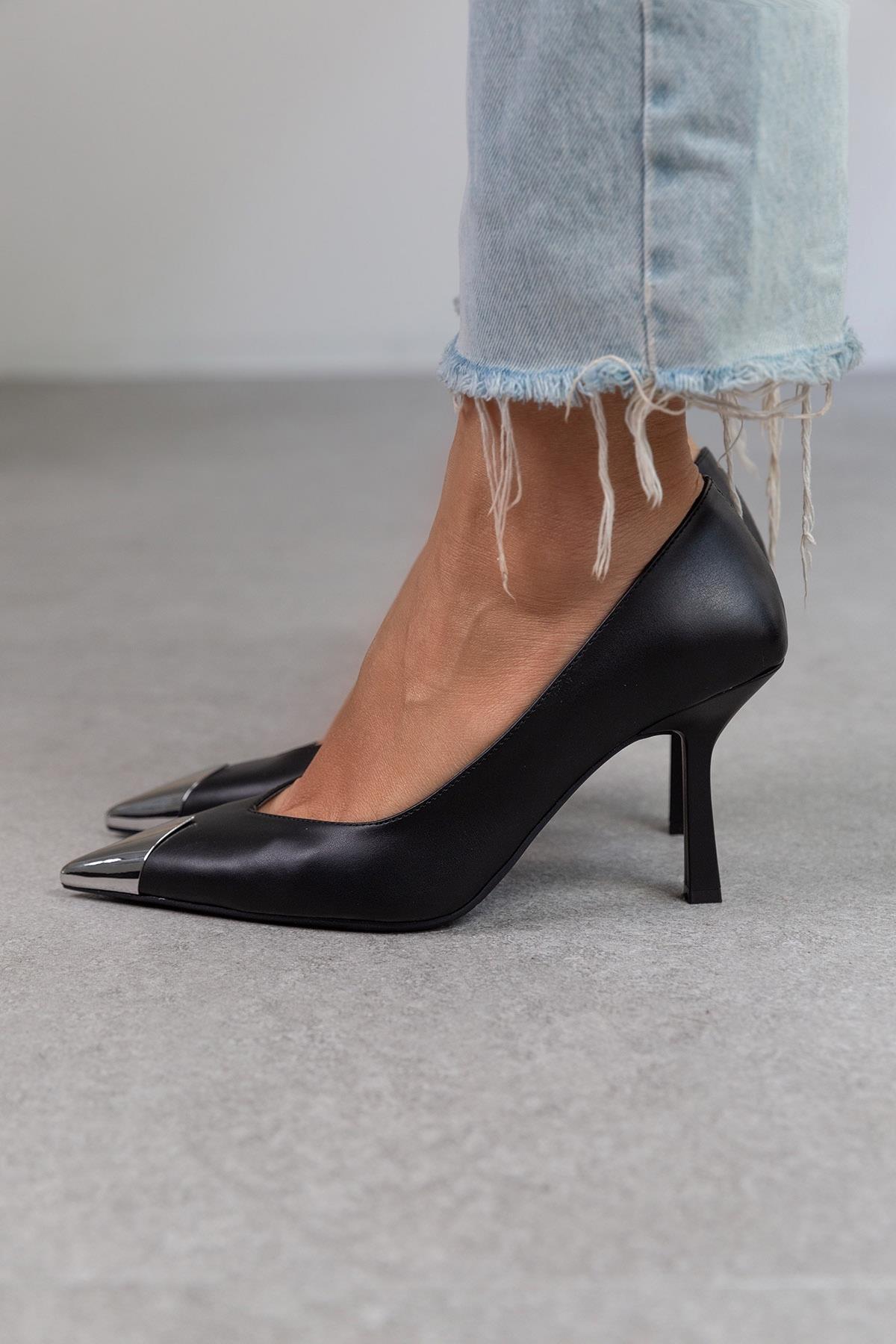 ROCK SİYAH DERİ STİLETTO SİYAH