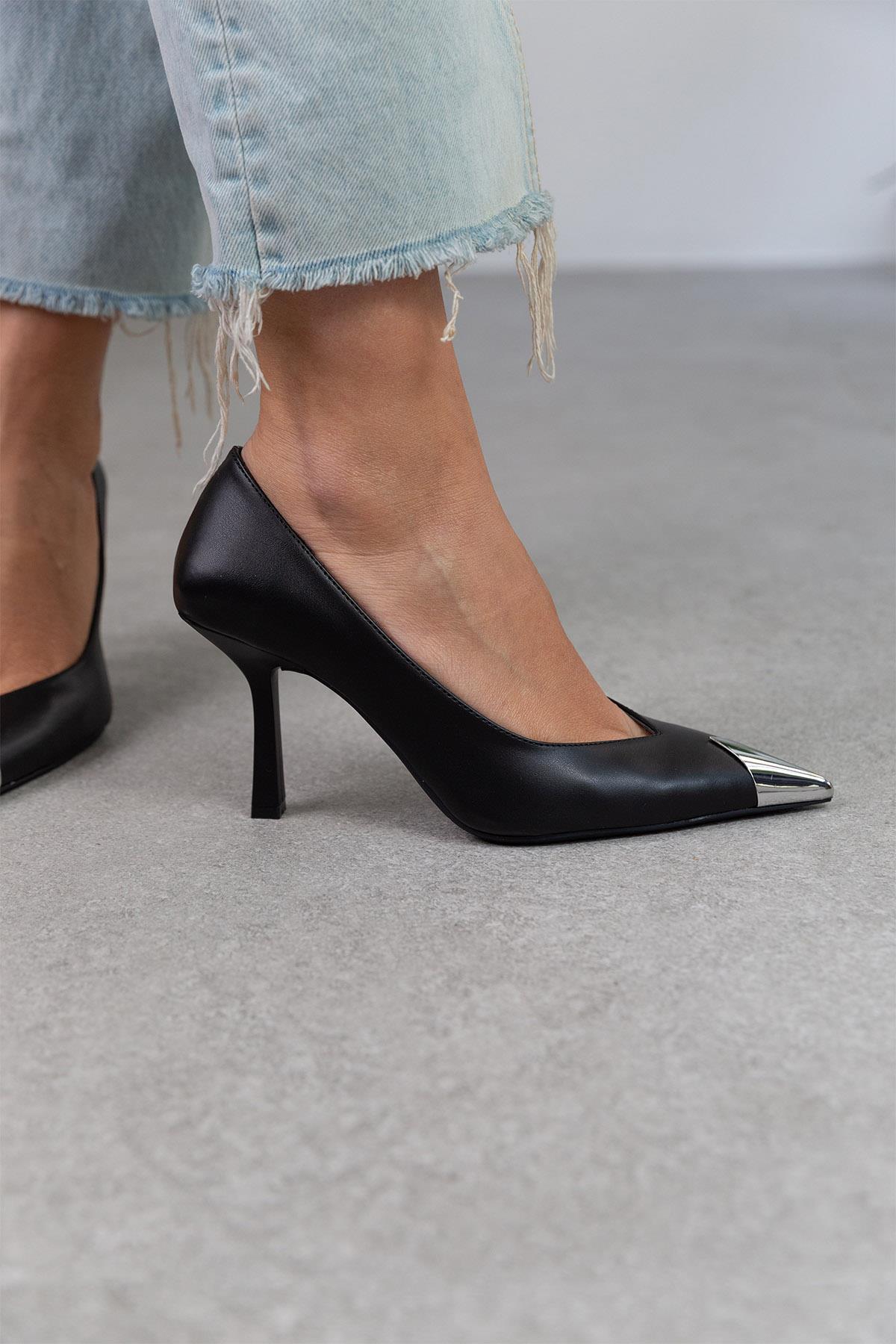 ROCK SİYAH DERİ STİLETTO SİYAH