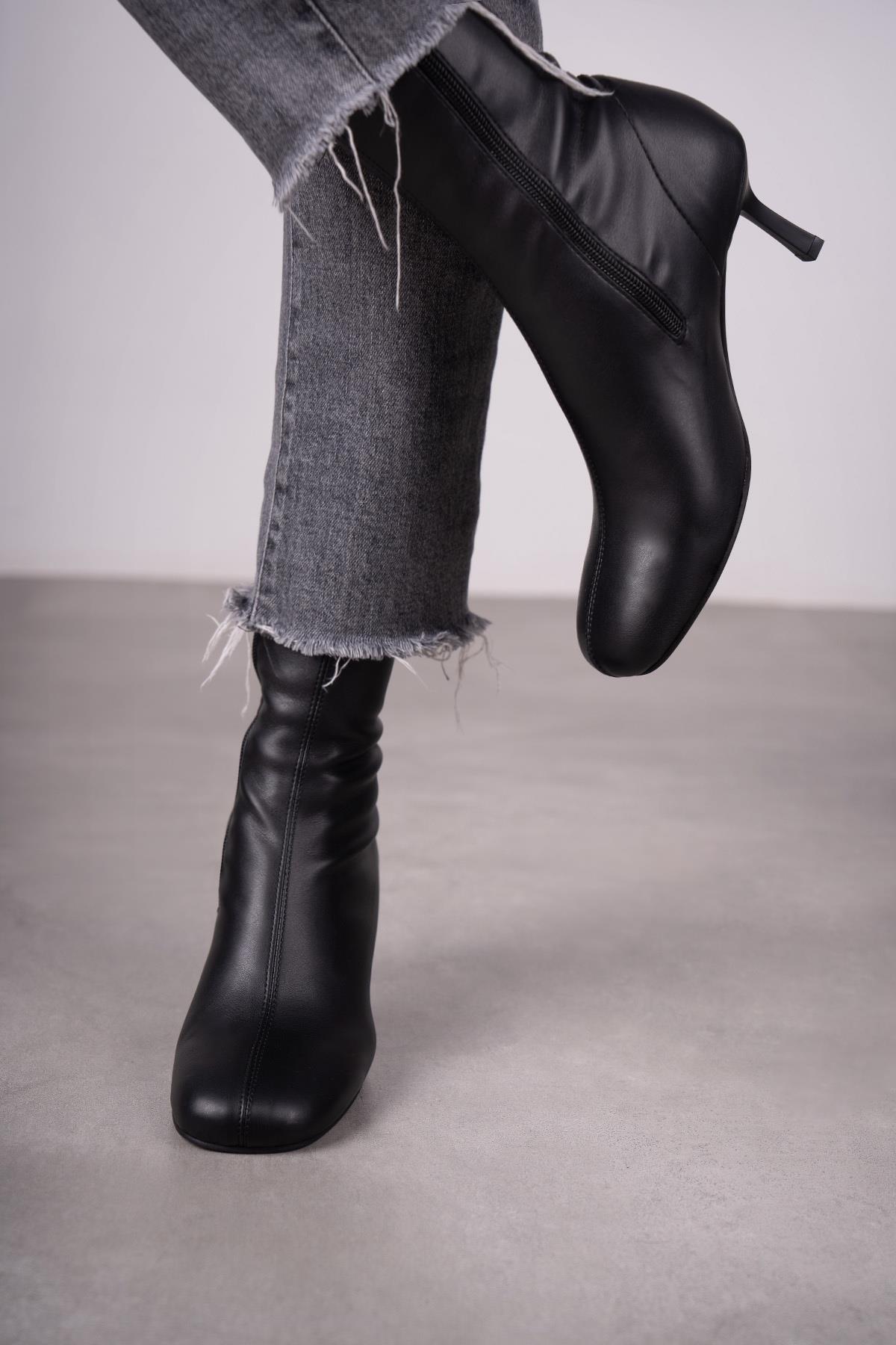 SERA STREÇ SİYAH DERİ BOT SİYAH DERİ