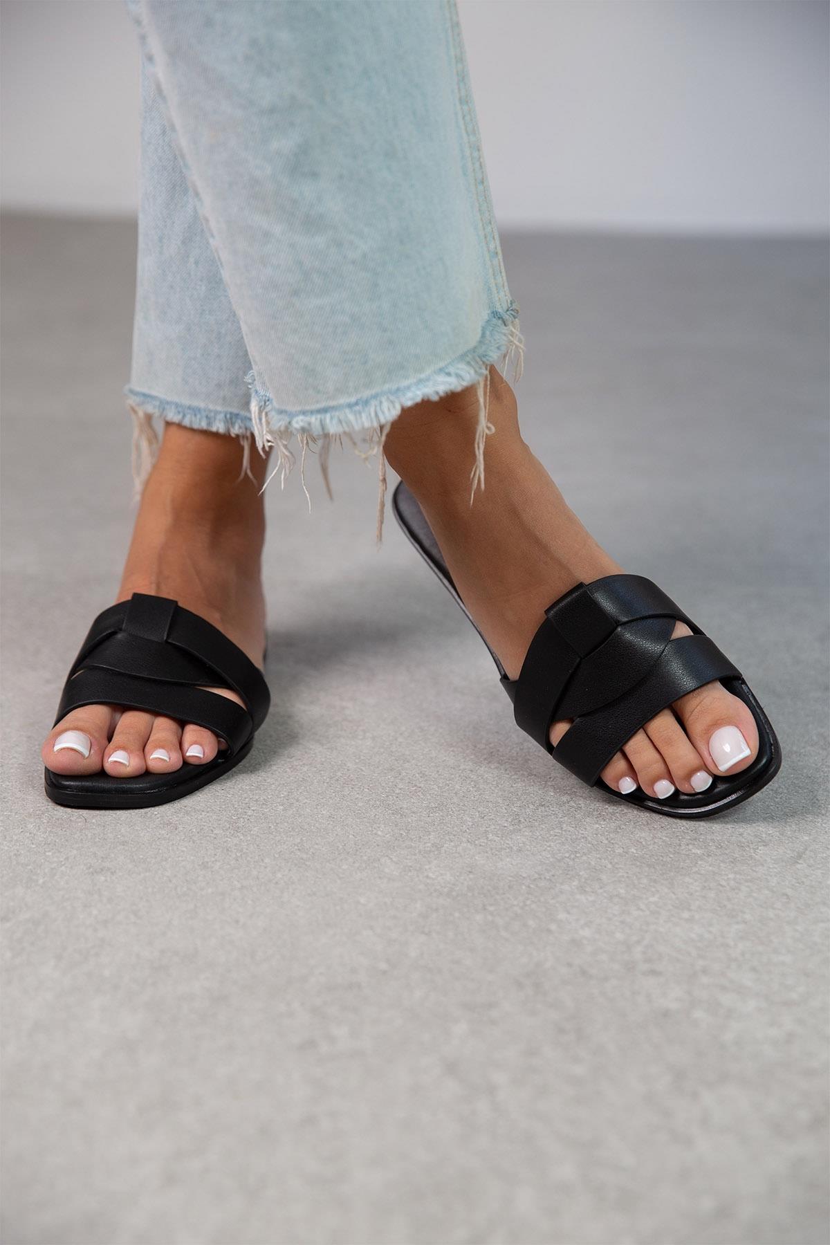 STELLA SİYAH TERLİK SİYAH