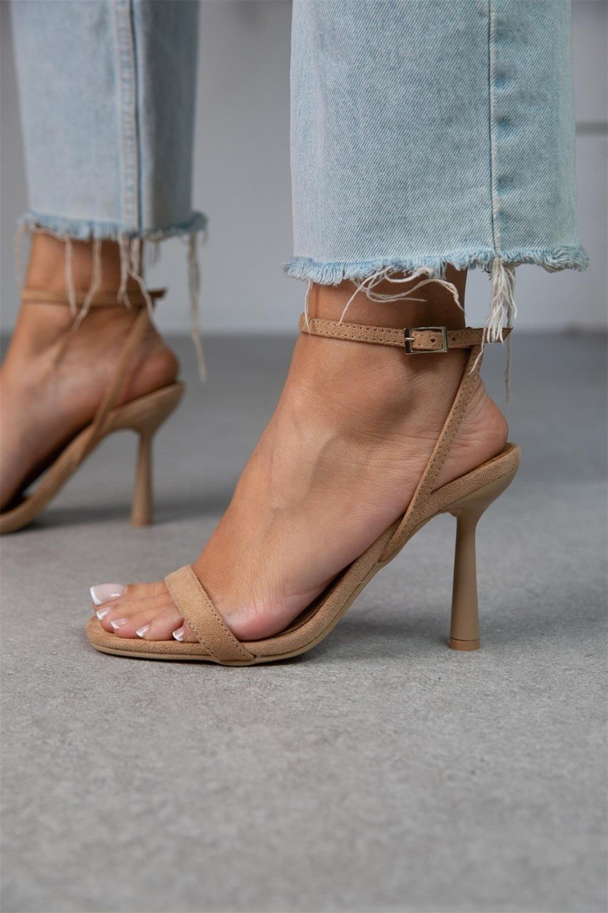 VANESSA SANDALET BEJ SÜET