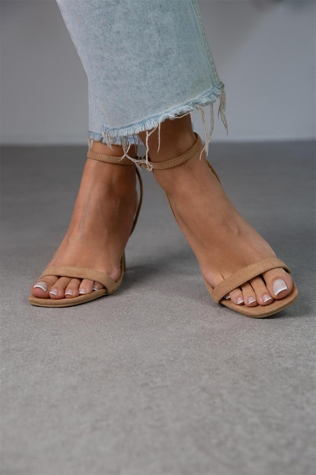 VANESSA SANDALET BEJ SÜET