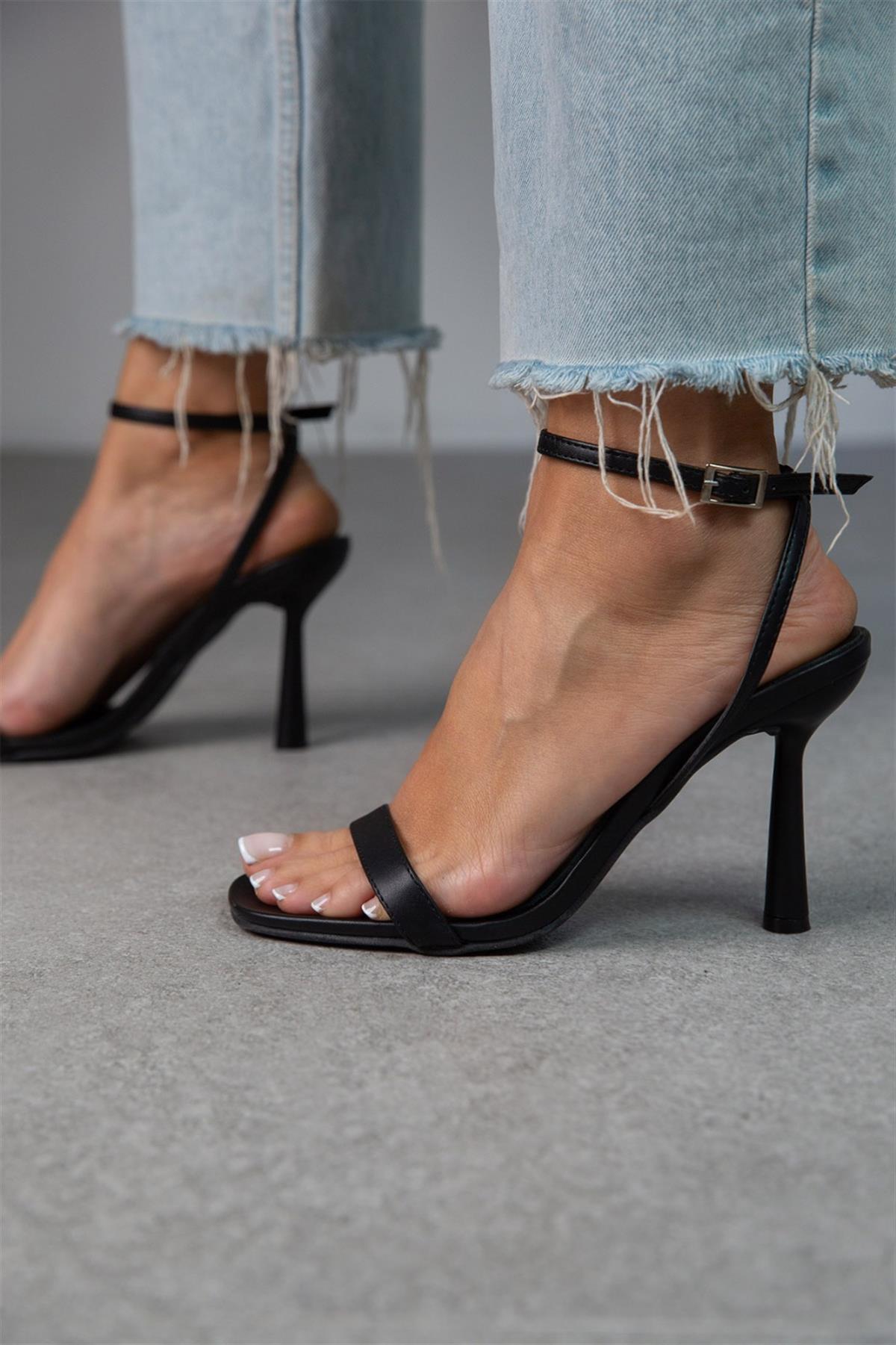 VANESSA SİYAH DERİ SANDALET SİYAH