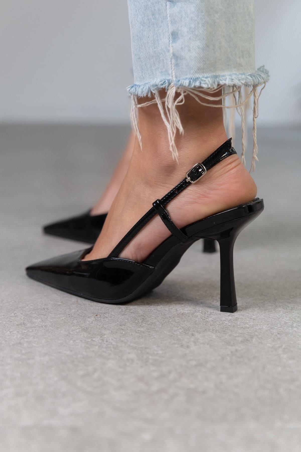 ZETA SİYAH RUGAN AYAKKABI SİYAH