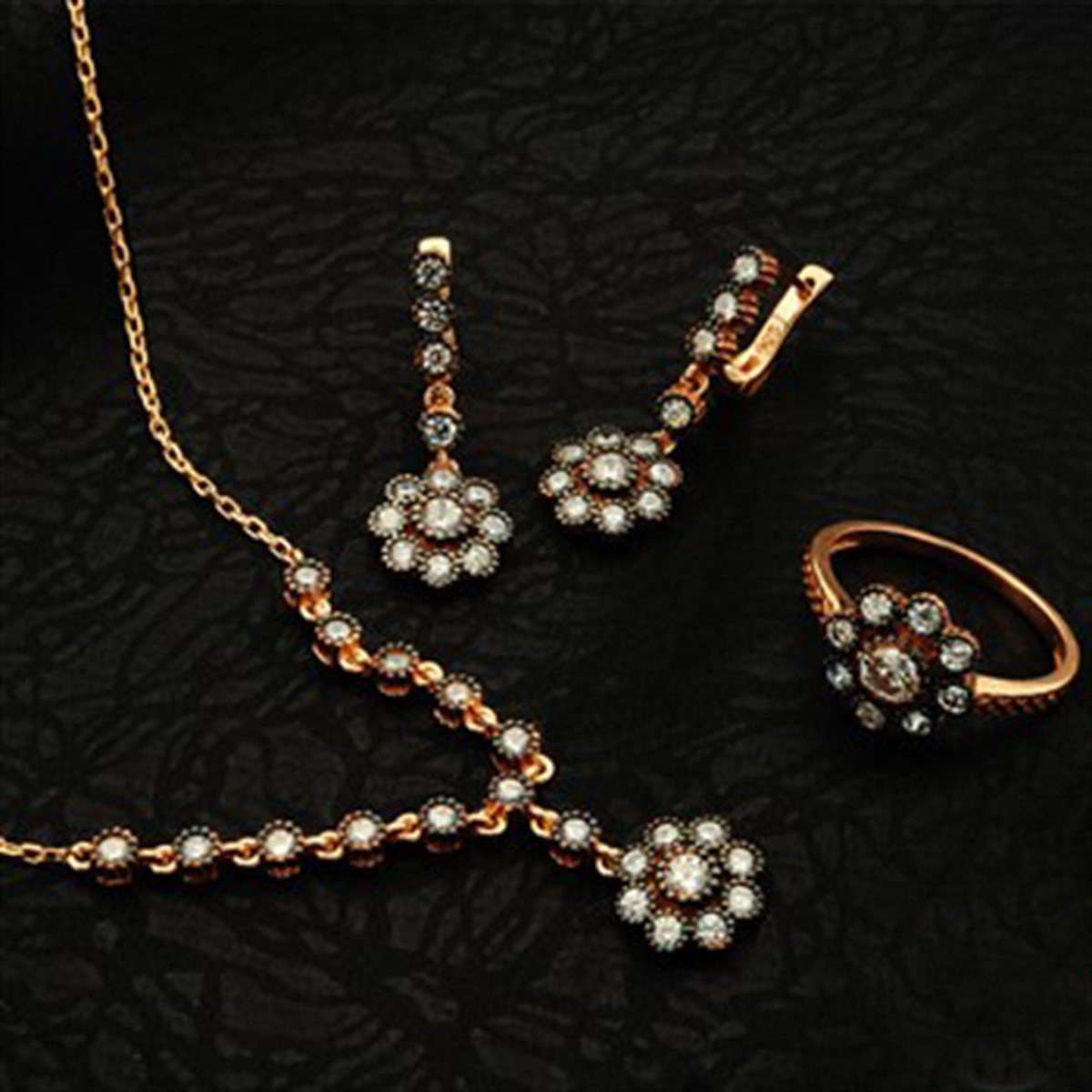 Osmanlı Motifli Roz Kaplamalı Gümüş Elmas Görünüşlü Zirkon Taşlı Papatya Seti