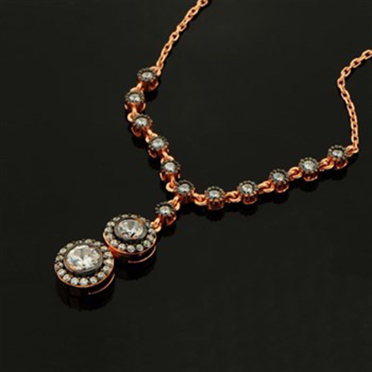 Elmas Görünüşlü Zirkon Taşlı Roz Kaplamalı 925 Ayar Gümüş Bayan Kolyesi