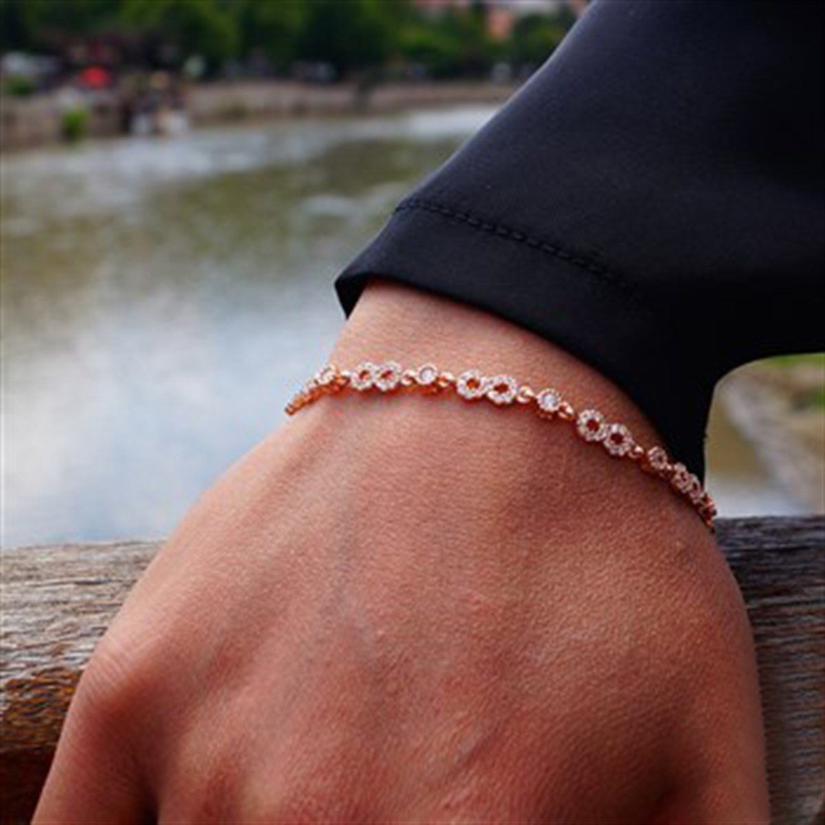 Zirkon Taşlı Roz Kaplamalı Sonsuzluk 925 Ayar Gümüş Bayan Bileklik