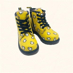 Lil Bugga Dandy, gerçek deri, sarı zemin üzeri penguen desenli, kız ve erkek çocuk botu.