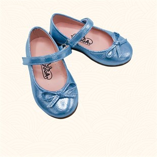 Lil Bugga Kitty, parlak mavi renk, kız çocuk babet ayakkabı.