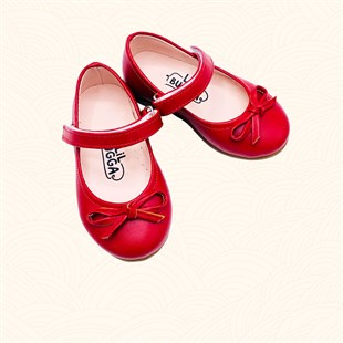 Lil Bugga Kitty, kırmızı renk, kız çocuk babet ayakkabı.