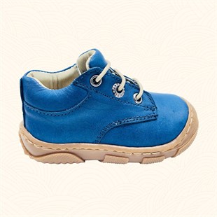 Lil Bugga Toots, gerçek deri, mavi renk, kışlık ilk adım ayakkabısı, yandan görünüm.
