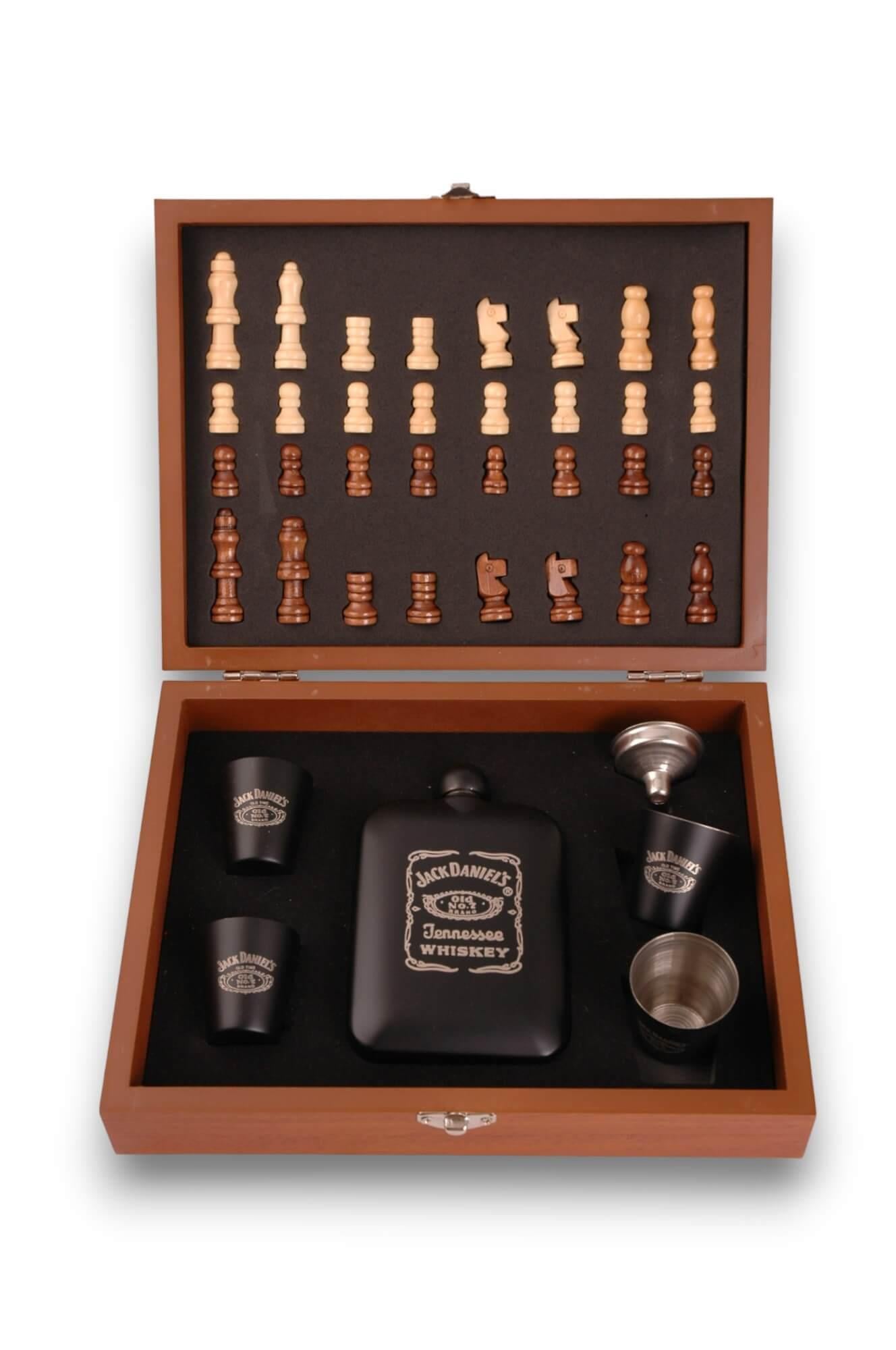 Siyah Jack Daniels Satrançlı Matara Seti Ahşap Kutulu