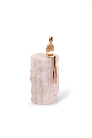 18cm Metal Oturan Adam Beyaz Mermer Kaideli Dekor