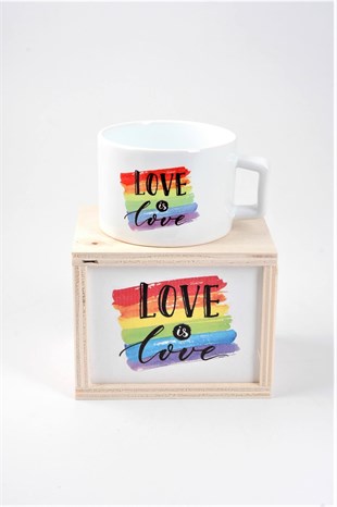 Love is Love Tasarımlı Kutulu Kupa