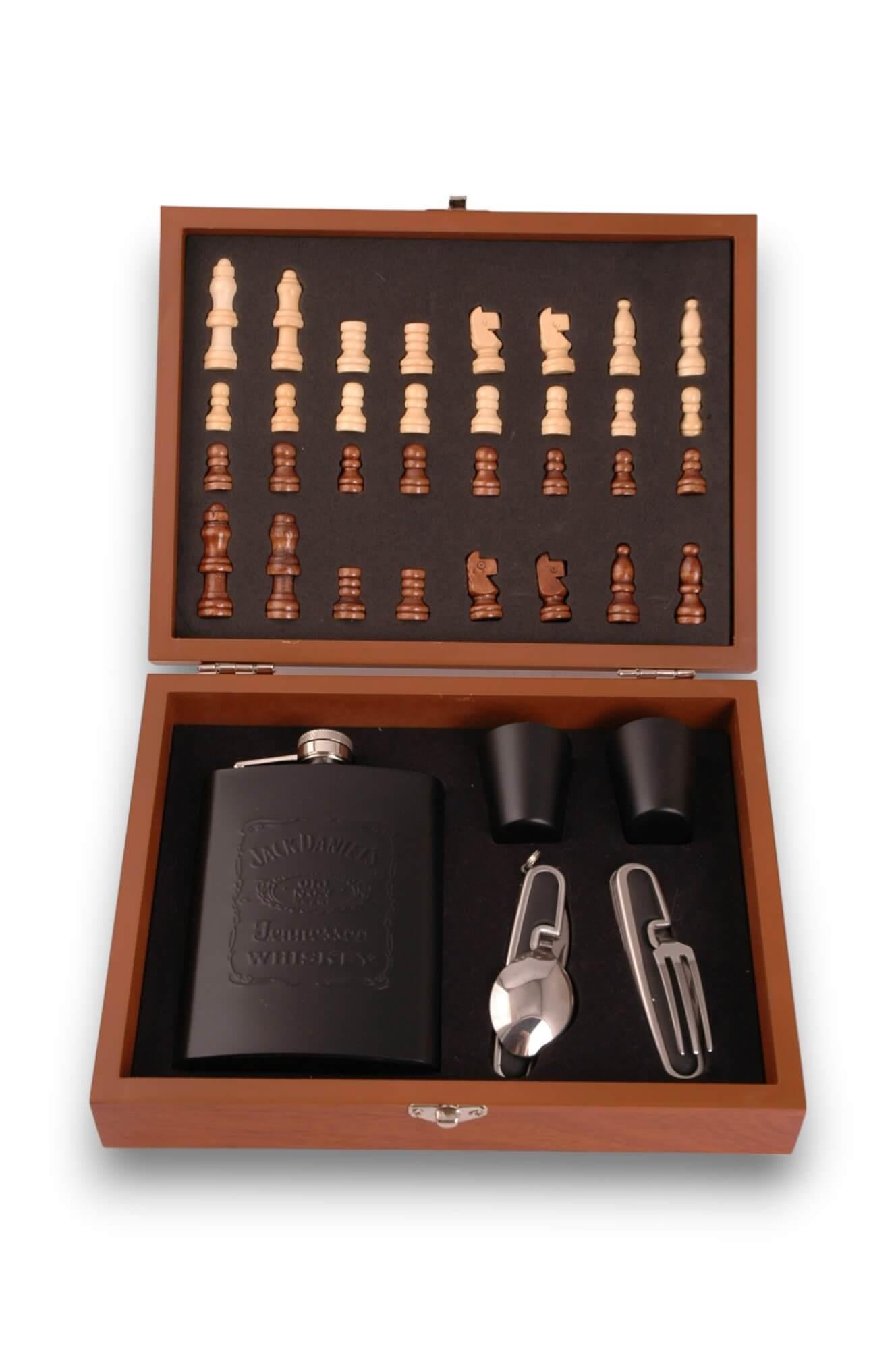 Sİyah Jack Daniels Kamp Çatallı Satrançlı Matara Seti Ahşap Kutulu