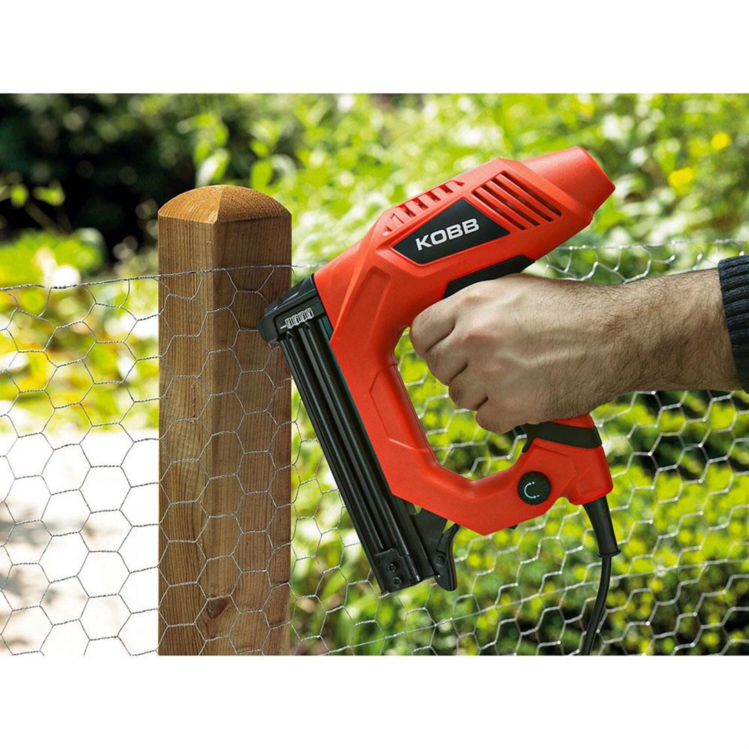 KOBB KBZ90 15-25mm Zımba ve 15-32mm Profesyonel Çivi Çakma Makinesi + 3000 adet Yedek Zımba ve Çivi 